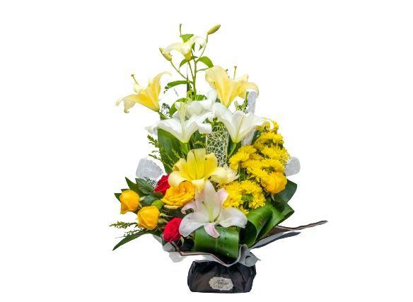 20Standflowerbouquetrosemumsandlilly3700.jpg Stand Flower Bouquet Rose Mums And Lily 1 Piece - Image 1
