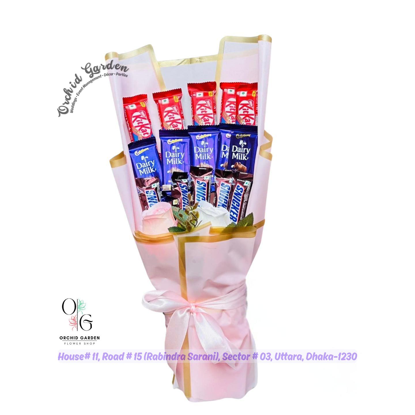 673ed1d4c48ef4dd36549fea.jpg Elegant Chocolate Treat With Roses 1 Bouquet - Image 1