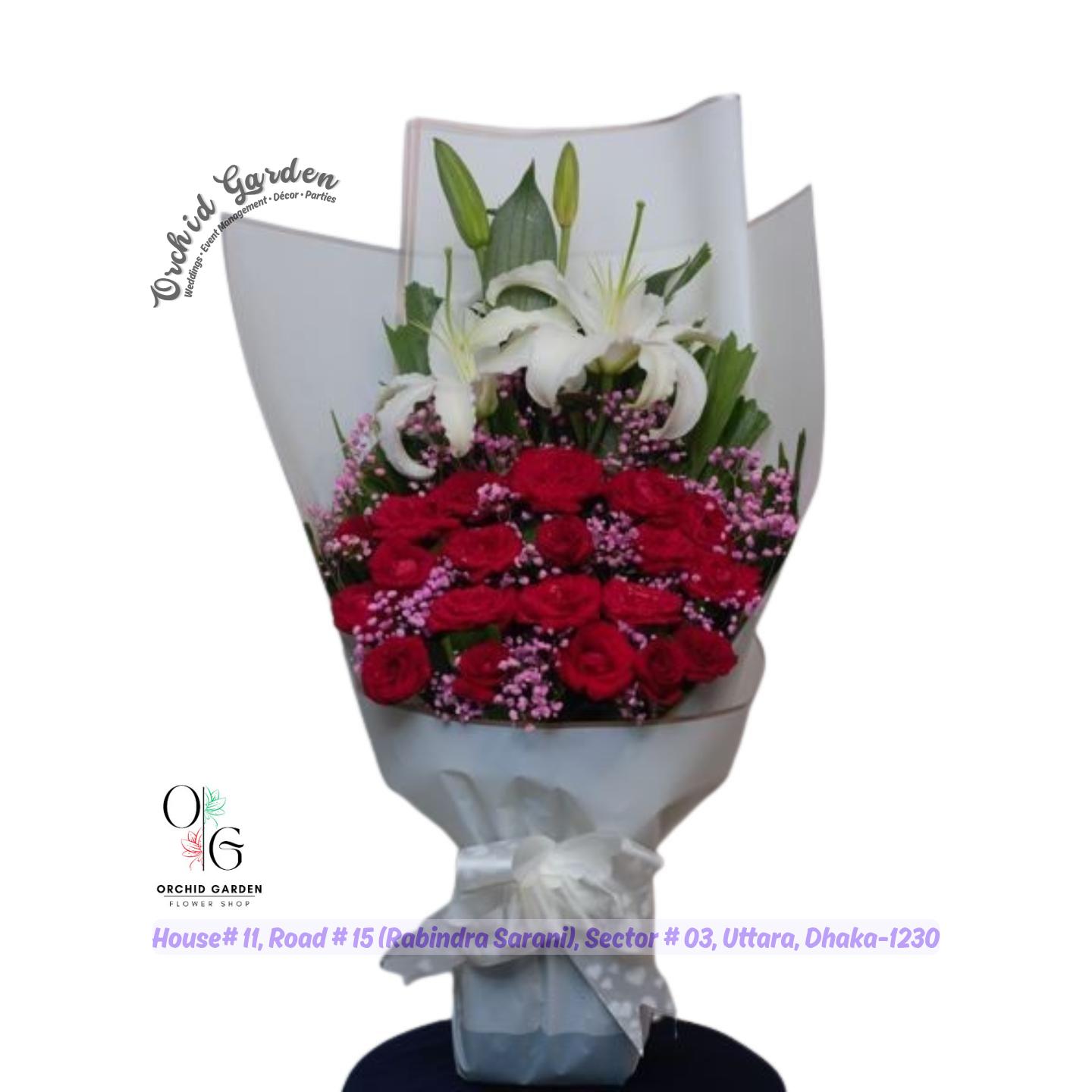 67a1d48113a05b28c79c8047.jpg White Yellow Red Rose Basket 1 Piece - Image 1