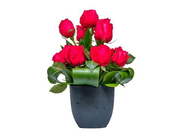 9RedRoseBasket15pcs2500.jpg Red Rose Basket 15 Pieces - Image 1